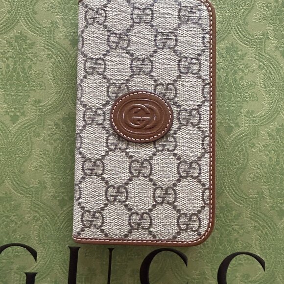 NWT GUCCI Covers 15760184 92tcg8563 Beige & Ebony GG Supreme